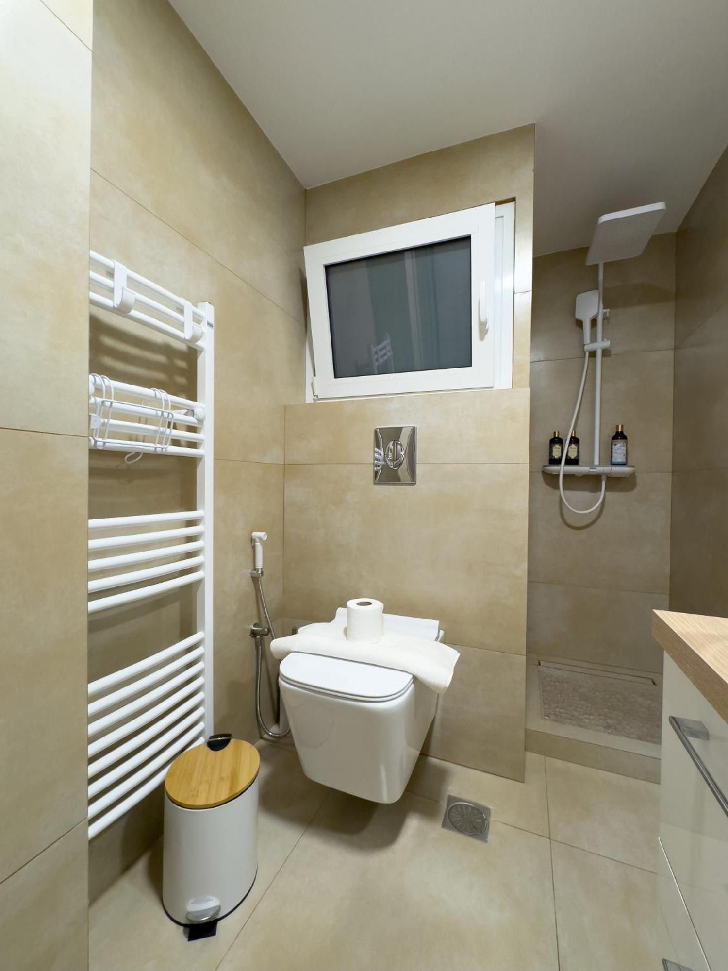 Hestya-cozy Near Acropolis Apartment Athens